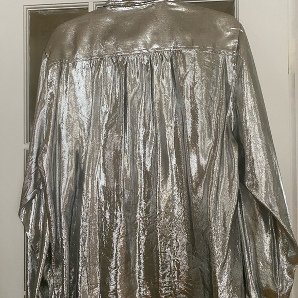 Marc Cain silver metallic blouse and Joseph Ribkoff woollen grey suit. - Picture 5 of 7